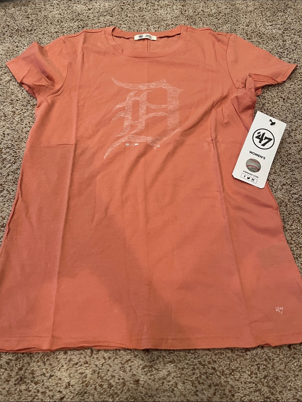 47 Coral Short Sleeve Detroit Tigers Logo